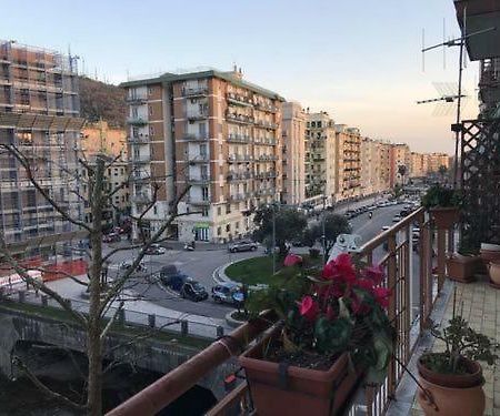 Casa Family & Friends Bed & Breakfast Salerno Exterior foto