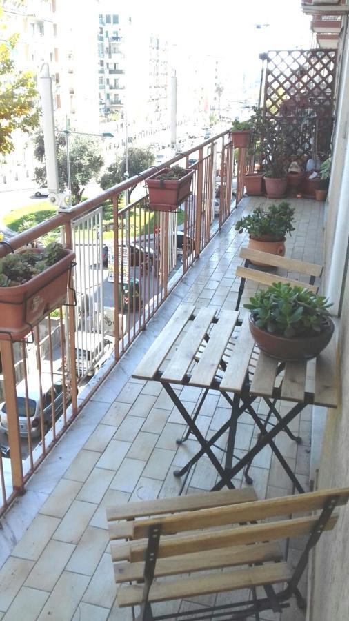 Casa Family & Friends Bed & Breakfast Salerno Exterior foto