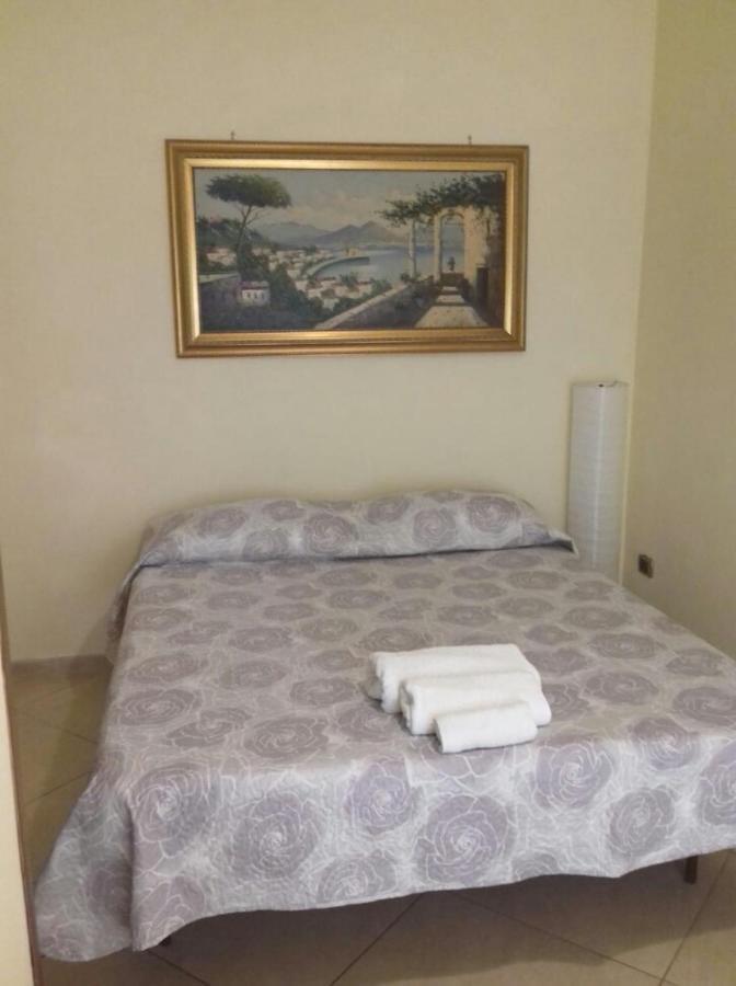 Casa Family & Friends Bed & Breakfast Salerno Exterior foto